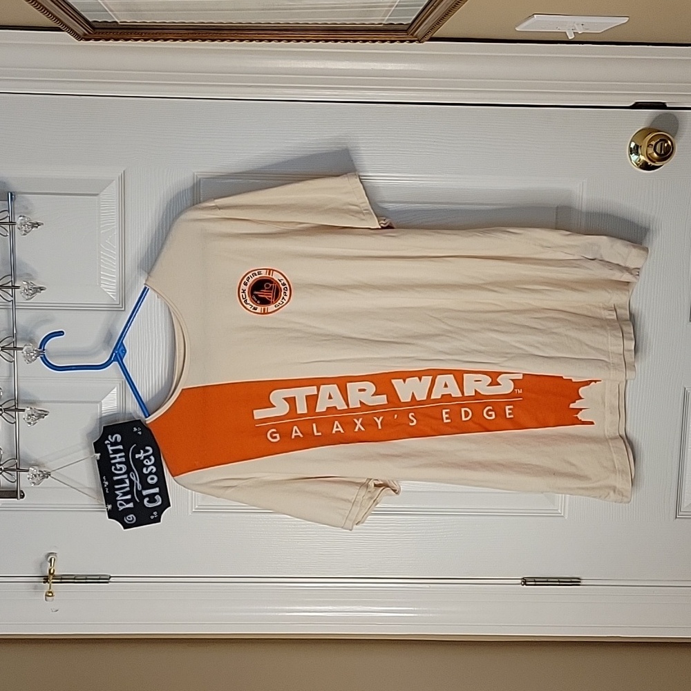Star Wars Galaxy's Edge XL T-Shirt Tan Orange Brown Short Sleeve
